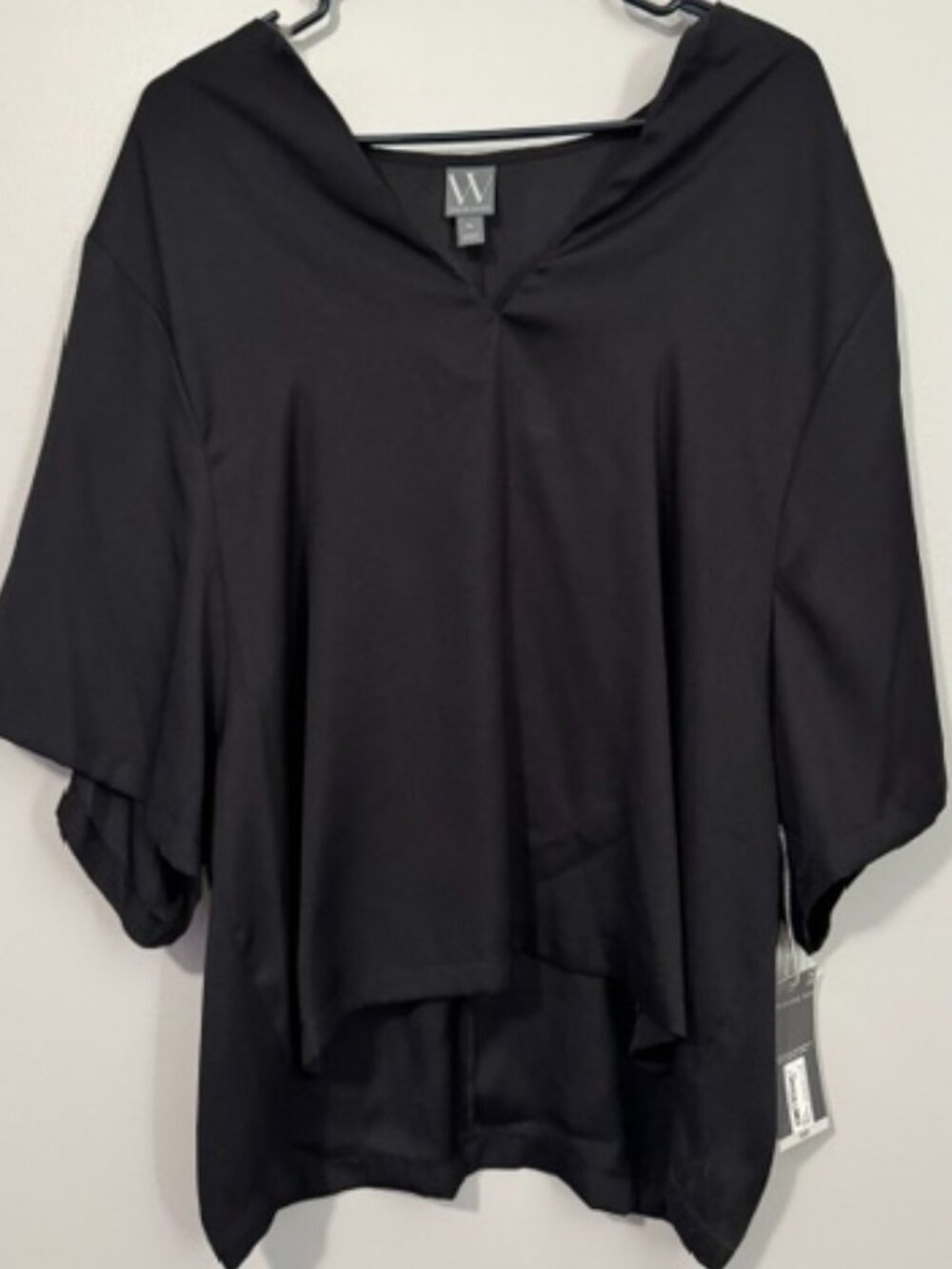 Woman's Worthington Short Sleeve V Neck Blouse Color Black Size XL